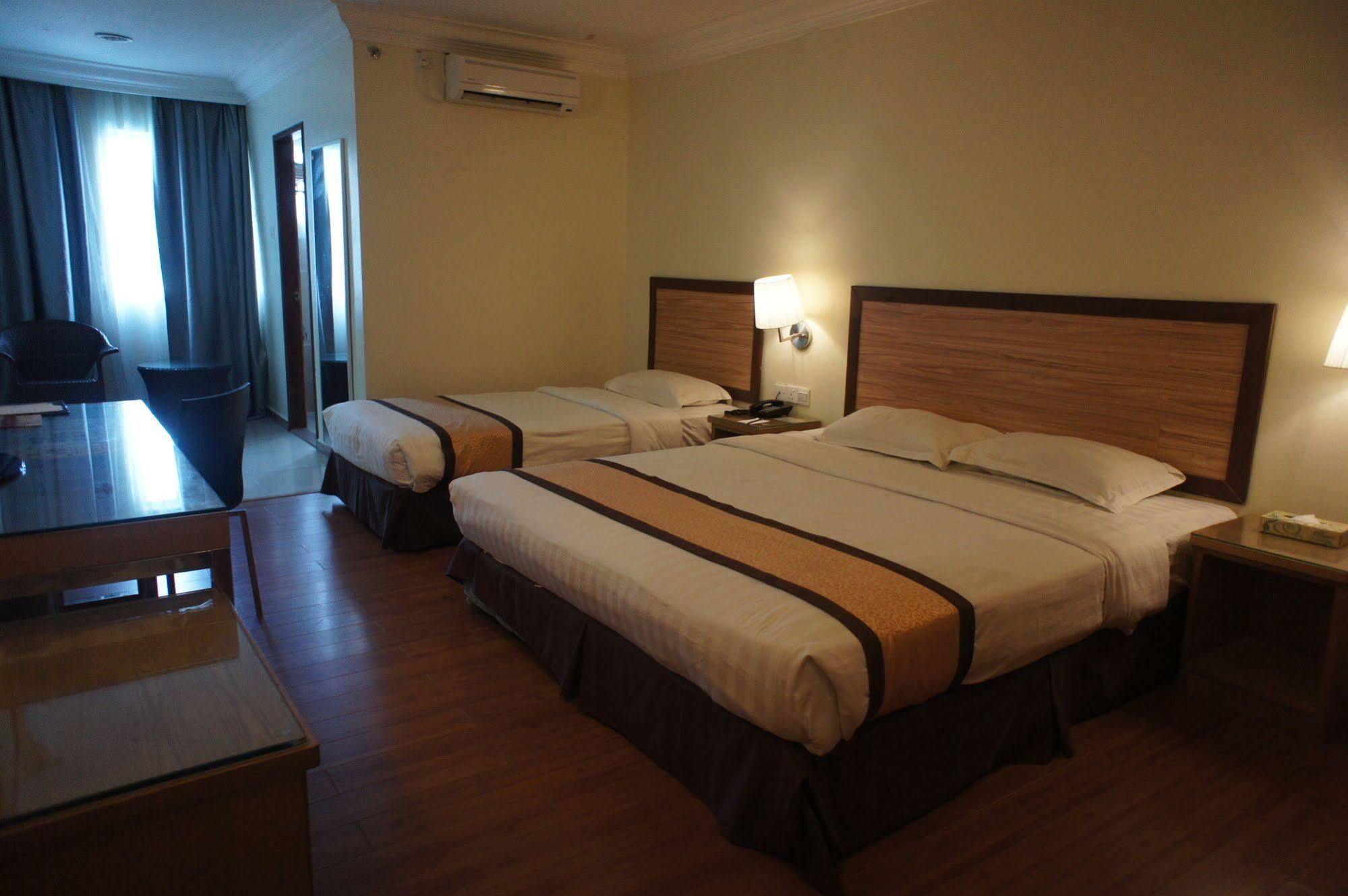Tyng Garden Hotel SDK Exterior foto